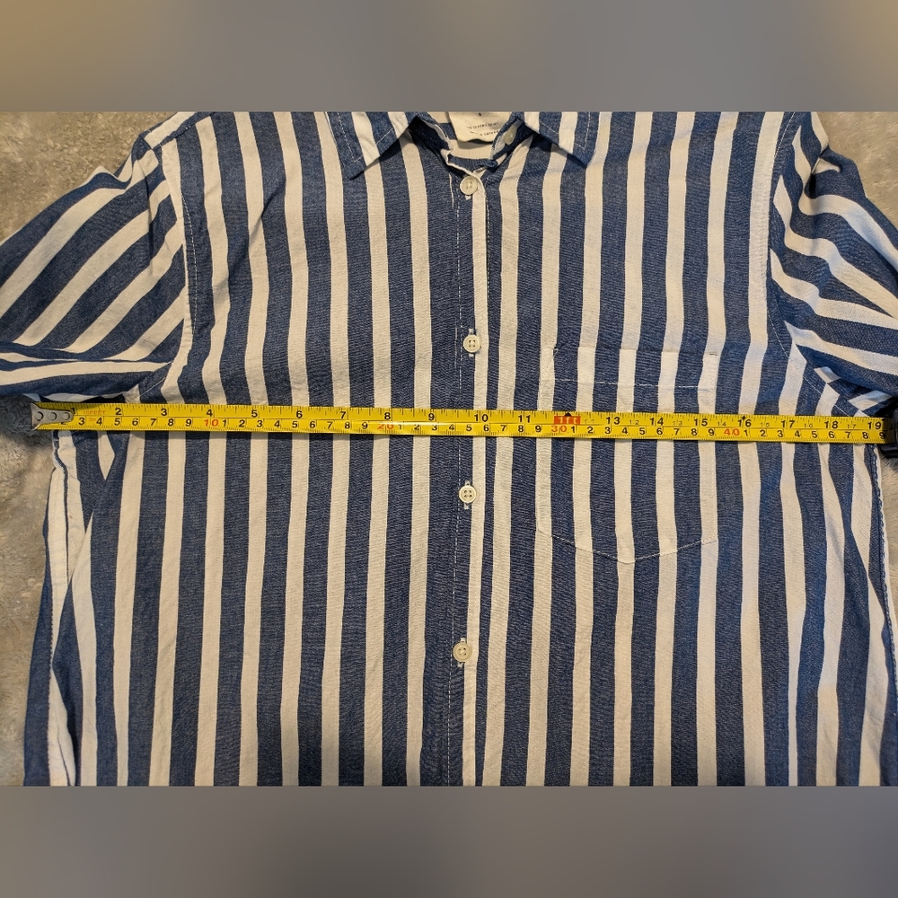 Gap women's blue and white stripe button up size small - Picture 3 of 5